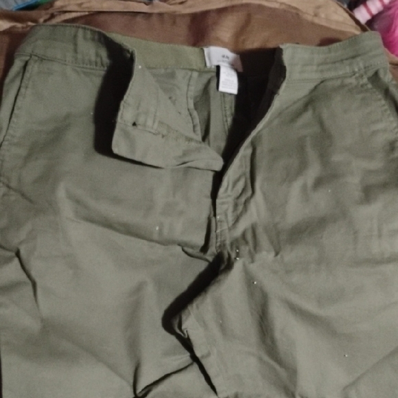 H&M Other - H&M Olive Green Chinos